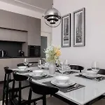 Apartment Stylish Ideal For Remote Work By Renters Katowice
