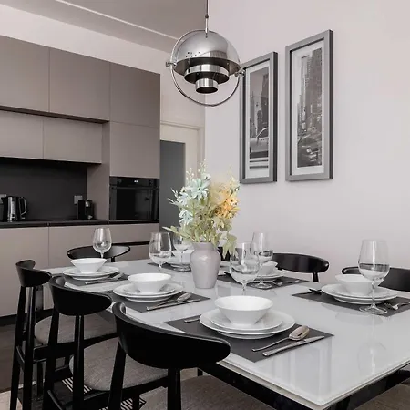 Apartment Stylish Ideal For Remote Work By Renters Katowice