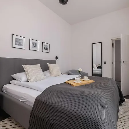 Stylish Ideal For Remote Work By Renters * Катовице