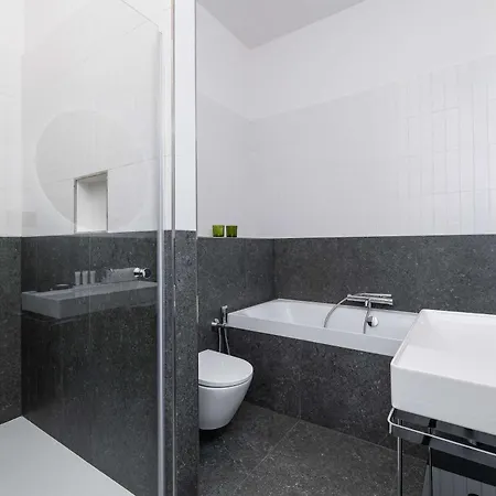 Apartment Stylish Ideal For Remote Work By Renters *
