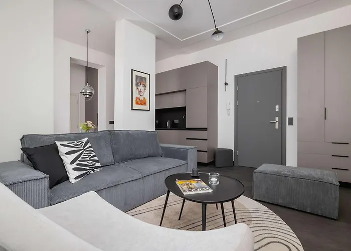 Stylish Ideal For Remote Work By Renters Apartment *
