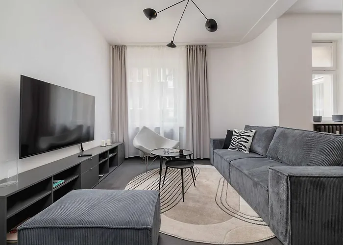 Apartment Stylish Ideal For Remote Work By Renters