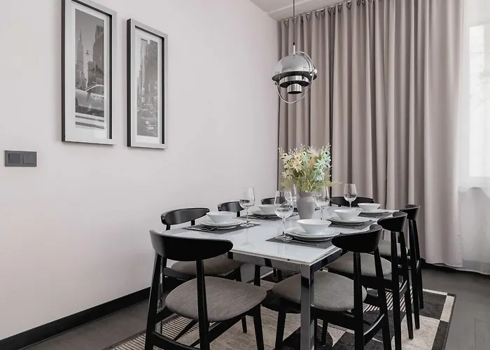 Apartment Stylish Ideal For Remote Work By Renters *