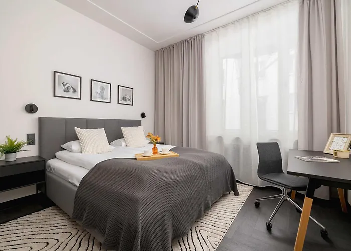 Stylish Ideal For Remote Work By Renters Apartment Kattowitz