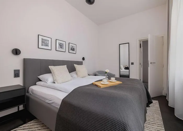 Stylish Ideal For Remote Work By Renters * Kattowitz