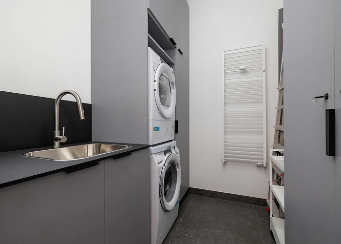 Stylish Ideal For Remote Work By Renters Apartment Kattowitz